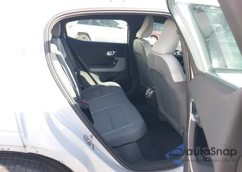 2023 Polestar 2 Long Range Single Motor/Long Range Single Motor Plus z USA, uszkodzony, nr VIN YSMEG3KA5PL144049